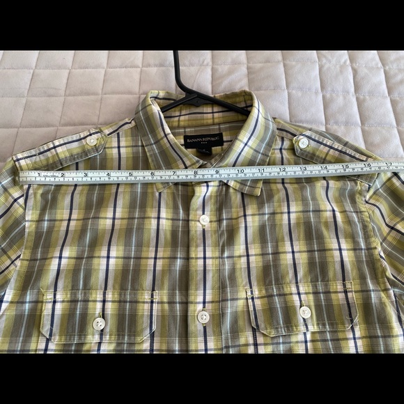 100% cotton-Banana republic two button up shir - Picture 5 of 6